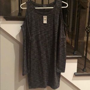 Grey Express cold shoulder tunic/NWT!!